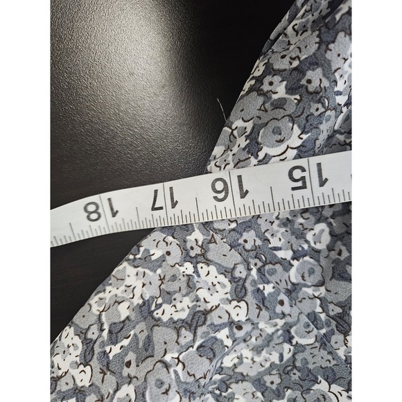 Women's 2XL Long Sleeve Floral Smocked Waist Dress Gray White V-Neck Boho Cottag - Picture 5 of 5